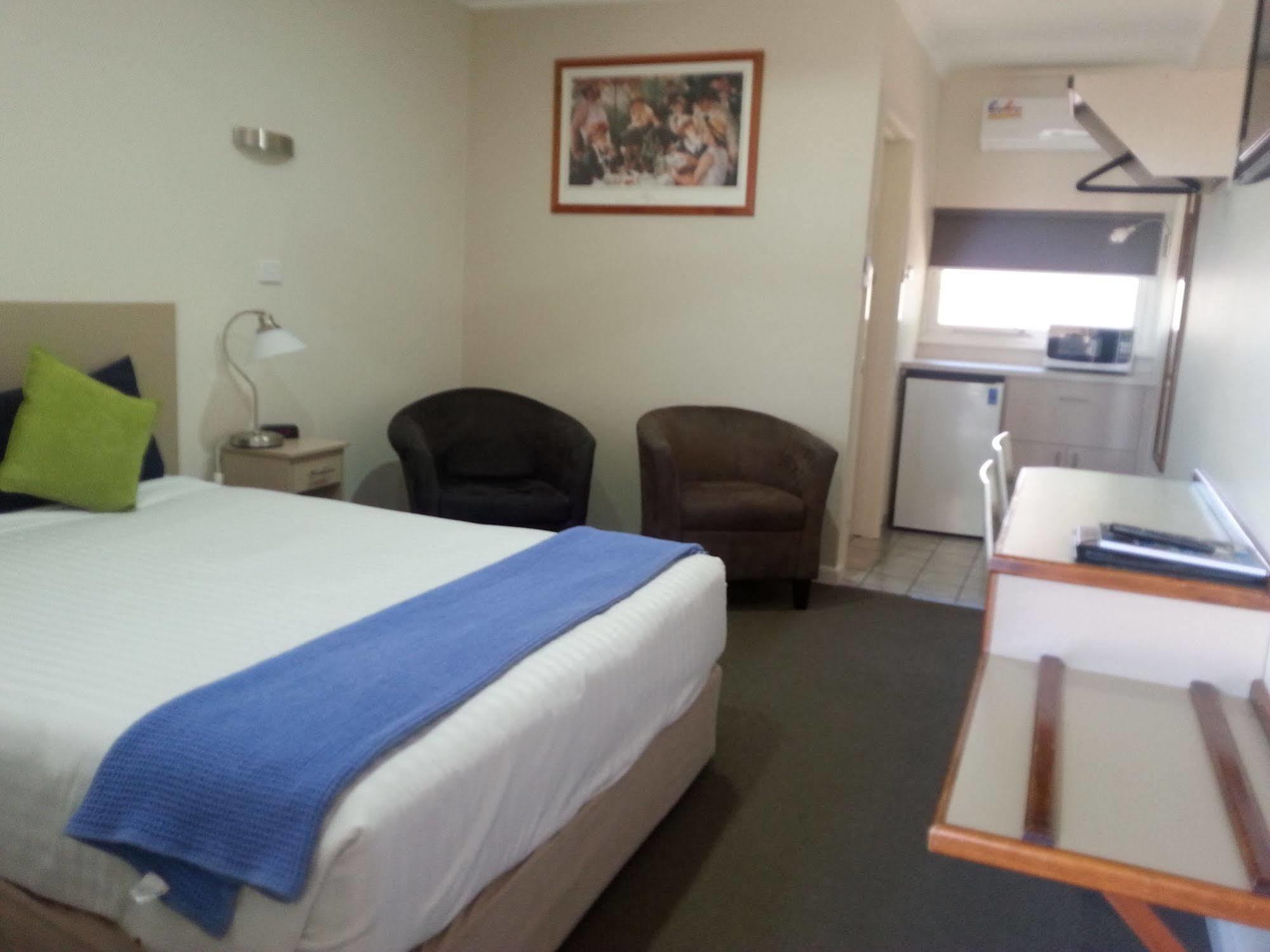 High Street Motel Echuca Bagian luar foto