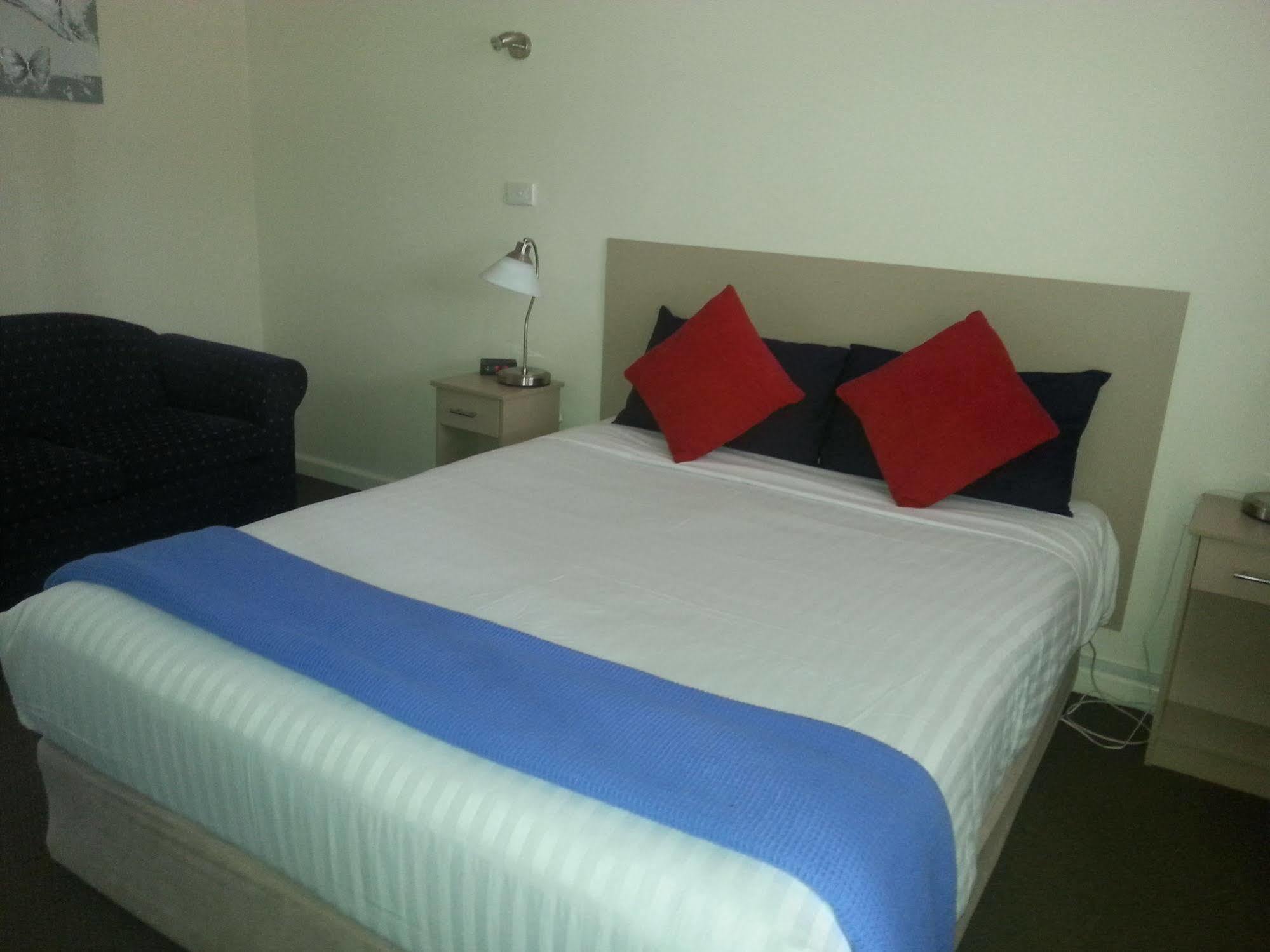 High Street Motel Echuca Bagian luar foto