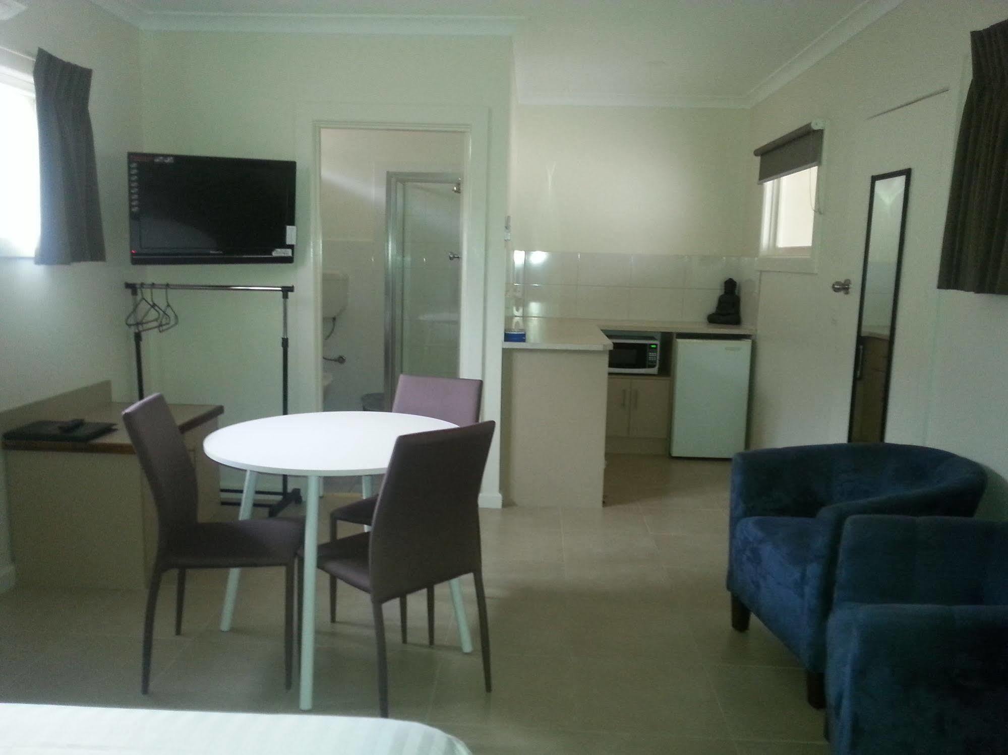 High Street Motel Echuca Bagian luar foto